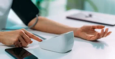 ¿Qué significa Intellisense en Omron?